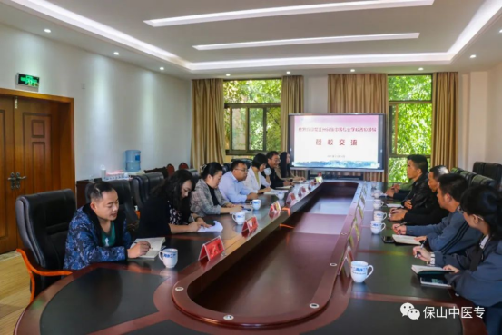 在校党委委员,副校长李智辉陪同下,李叶宝一行对学校